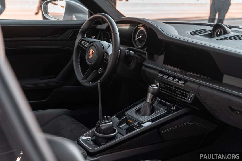 992 Porsche 911 GT3 launched in Malaysia – 4.0L NA flat-six, 6-speed MT & 7-speed PDK; from RM1.77 mil 1387811