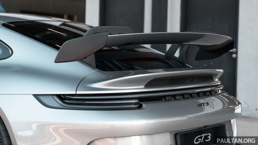 992 Porsche 911 GT3 launched in Malaysia – 4.0L NA flat-six, 6-speed MT & 7-speed PDK; from RM1.77 mil 1387796