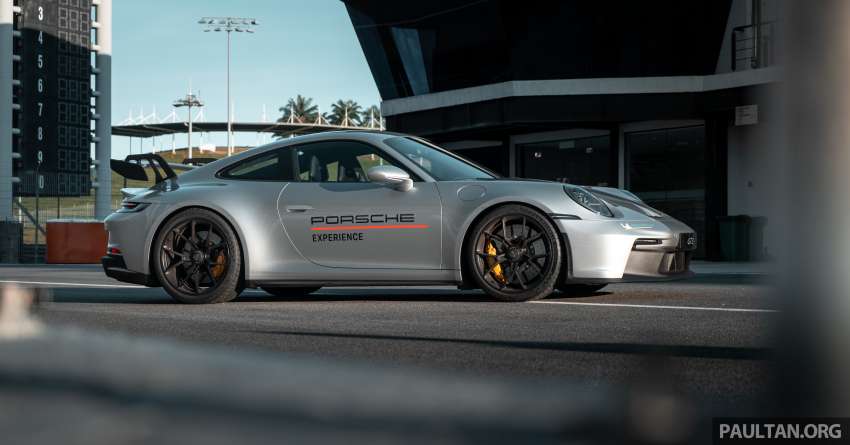 992 Porsche 911 GT3 launched in Malaysia – 4.0L NA flat-six, 6-speed MT & 7-speed PDK; from RM1.77 mil 1387815