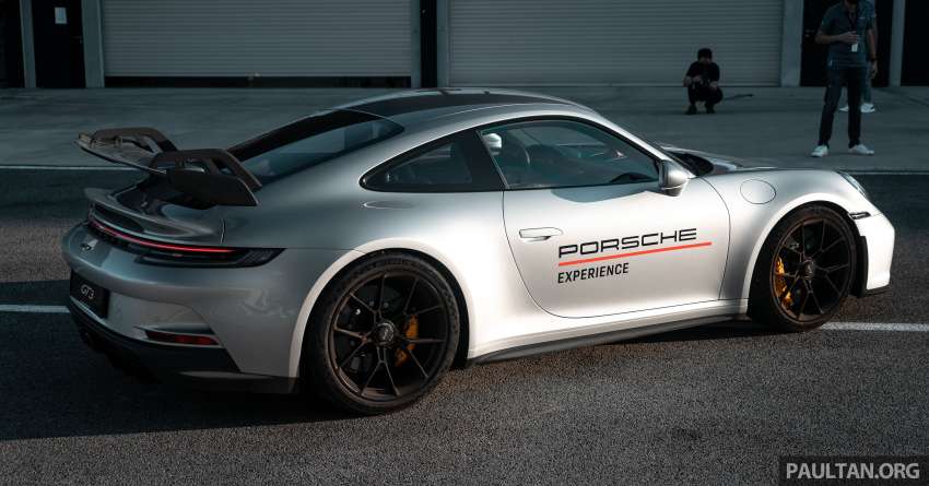 992 Porsche 911 GT3 launched in Malaysia – 4.0L NA flat-six, 6-speed MT & 7-speed PDK; from RM1.77 mil 1387818
