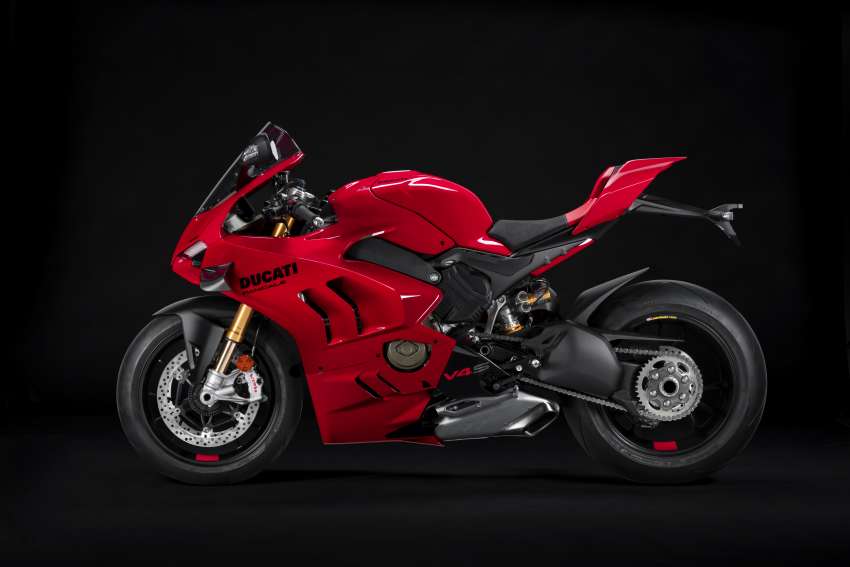 2022 Ducati Panigale V4 debuts – 215.5 hp, revised gearing; updates for improved on-track performance Image #1383641