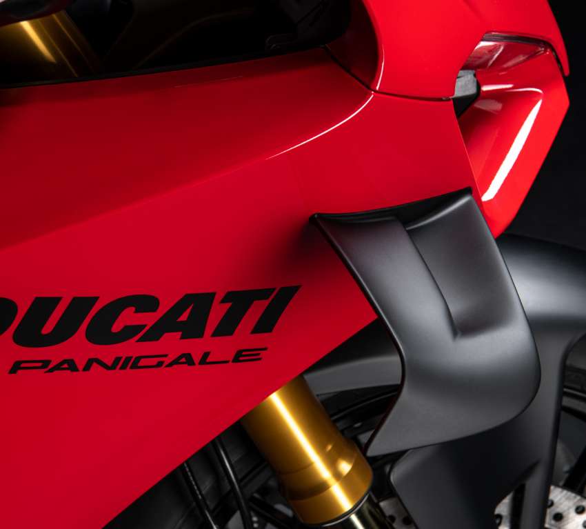2022 Ducati Panigale V4 debuts – 215.5 hp, revised gearing; updates for improved on-track performance Image #1383621