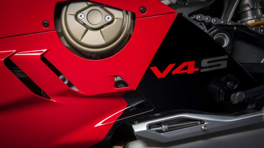 2022 Ducati Panigale V4 debuts – 215.5 hp, revised gearing; updates for improved on-track performance Image #1383625