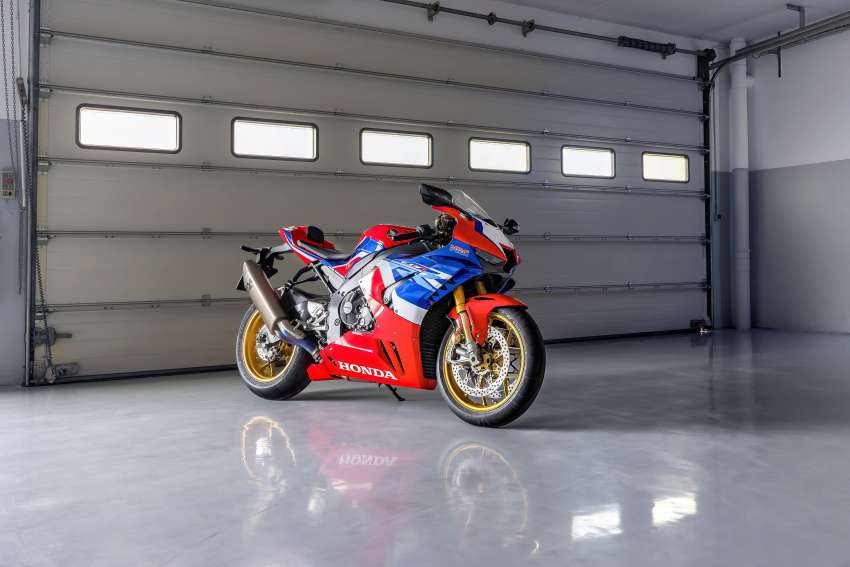 EICMA 2021: Honda CBR1000RR-R Fireblade SP 30th Anniversary joins ’22 update for stronger acceleration Image #1382488