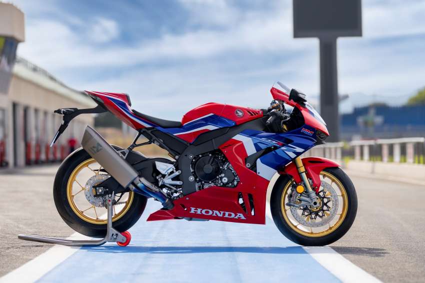 EICMA 2021: Honda CBR1000RR-R Fireblade SP 30th Anniversary joins ’22 update for stronger acceleration Image #1382490