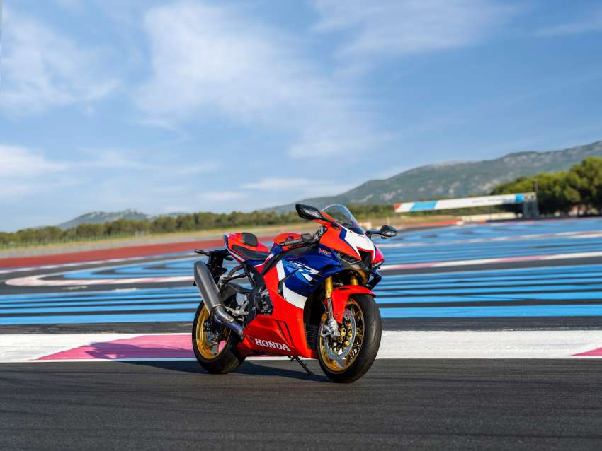 EICMA 2021: Honda CBR1000RR-R Fireblade SP 30th Anniversary joins ’22 update for stronger acceleration Image #1382512