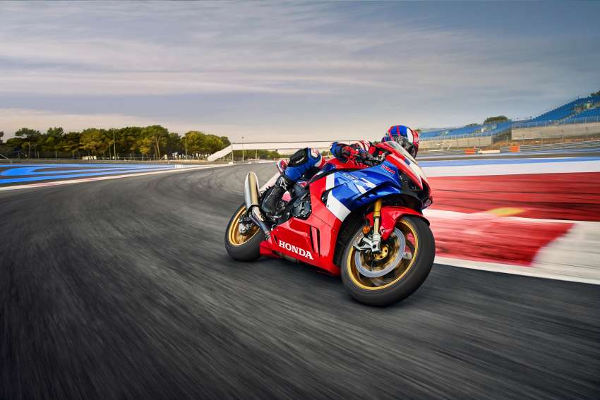 EICMA 2021: Honda CBR1000RR-R Fireblade SP 30th Anniversary joins ’22 update for stronger acceleration Image #1382513