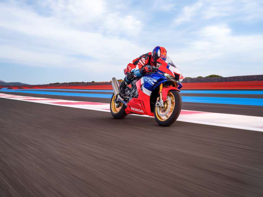EICMA 2021: Honda CBR1000RR-R Fireblade SP 30th Anniversary joins ’22 update for stronger acceleration Image #1382515