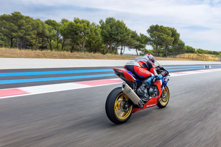 EICMA 2021: Honda CBR1000RR-R Fireblade SP 30th Anniversary joins ’22 update for stronger acceleration Image #1382520