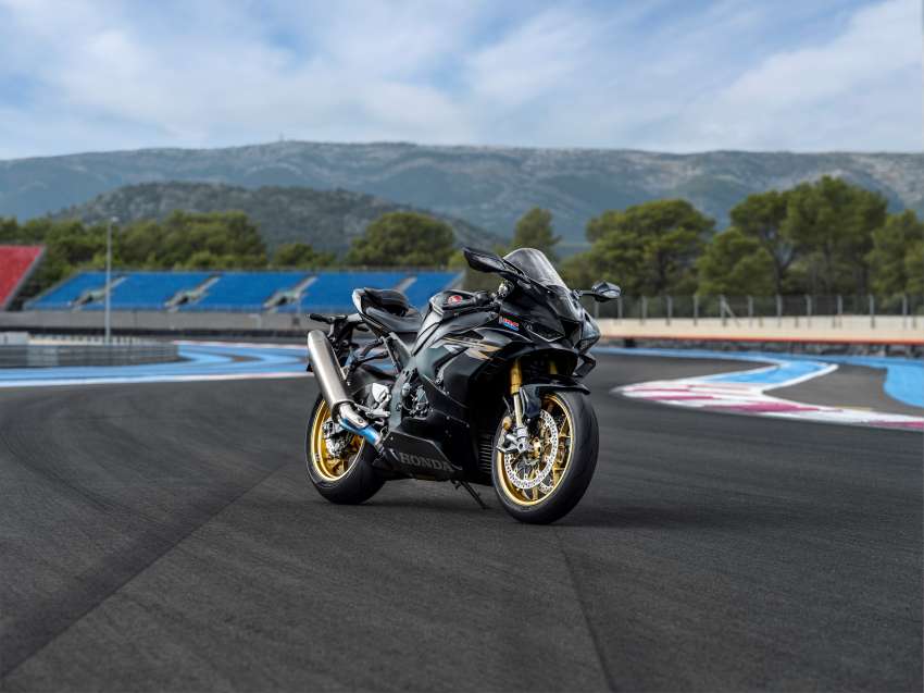 EICMA 2021: Honda CBR1000RR-R Fireblade SP 30th Anniversary joins ’22 update for stronger acceleration Image #1382537