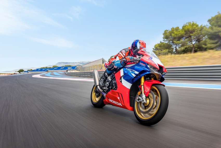 EICMA 2021: Honda CBR1000RR-R Fireblade SP 30th Anniversary joins ’22 update for stronger acceleration Image #1382494