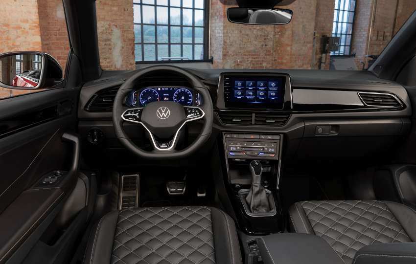 Volkswagen T-Roc facelift diperkenal – penampilan diperbaharui, panel infotainmen lebih seperti tablet Image #1378345