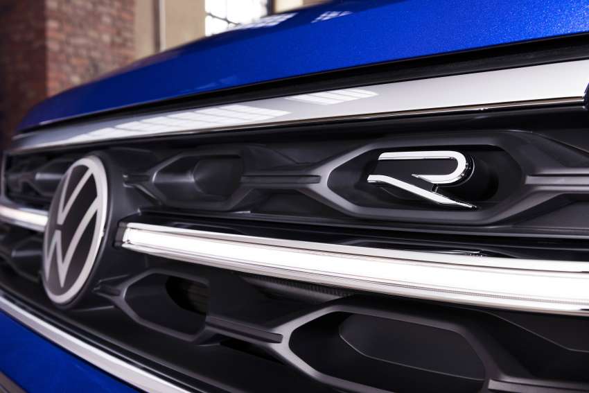 2022 Volkswagen T-Roc facelift debuts – revised exterior; interior gets tablet-style infotainment display Image #1378158