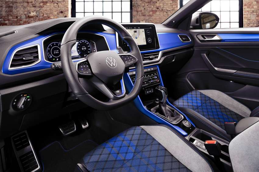 Volkswagen T-Roc facelift diperkenal – penampilan diperbaharui, panel infotainmen lebih seperti tablet Image #1378328