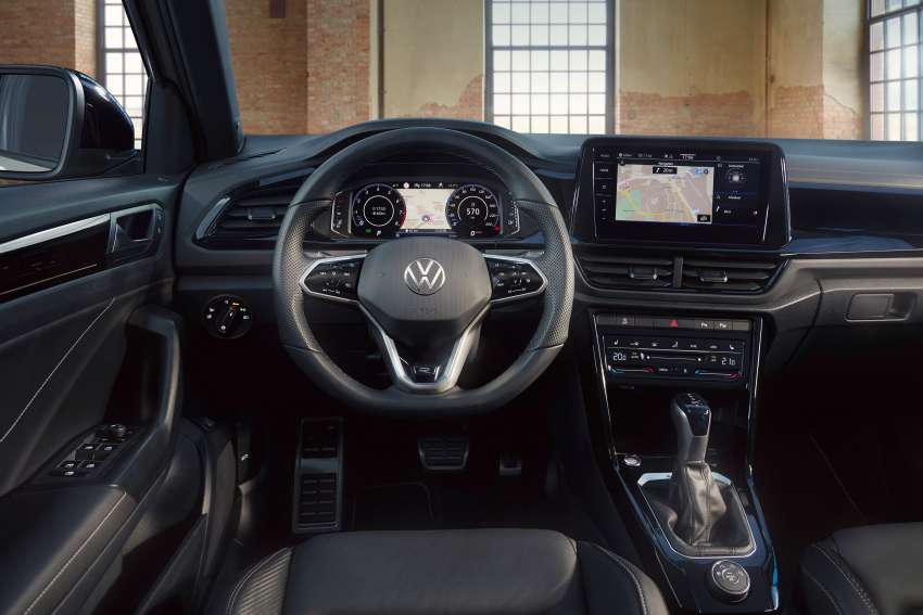 2022 Volkswagen T-Roc facelift debuts – revised exterior; interior gets tablet-style infotainment display Image #1378099