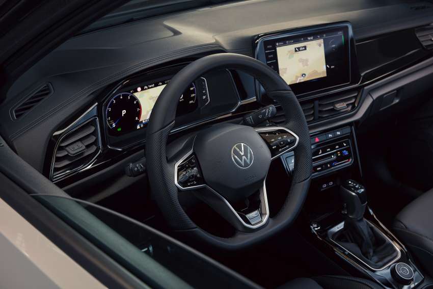 Volkswagen T-Roc facelift diperkenal – penampilan diperbaharui, panel infotainmen lebih seperti tablet Image #1378306