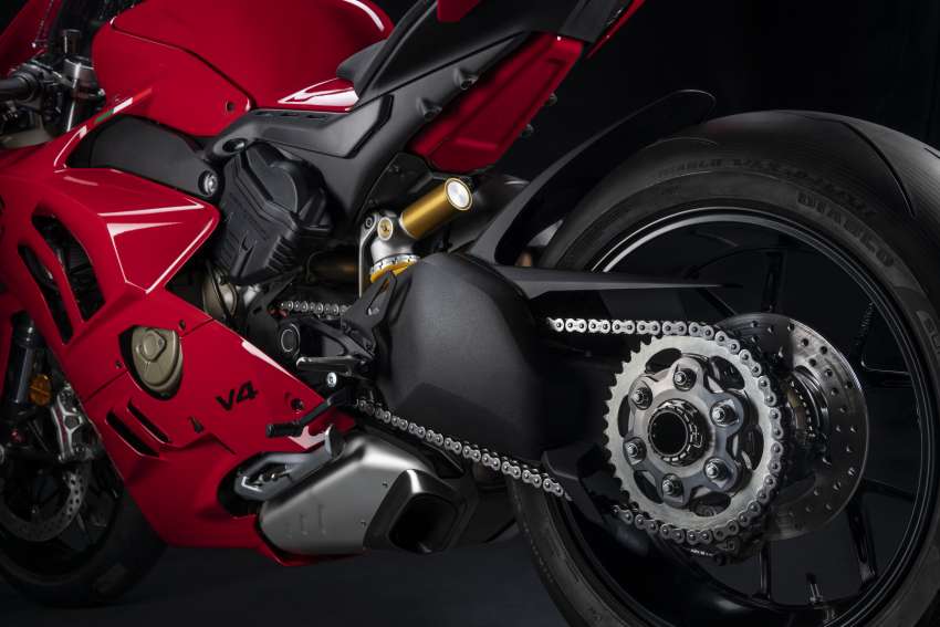 2022 Ducati Panigale V4 debuts – 215.5 hp, revised gearing; updates for improved on-track performance Image #1384000