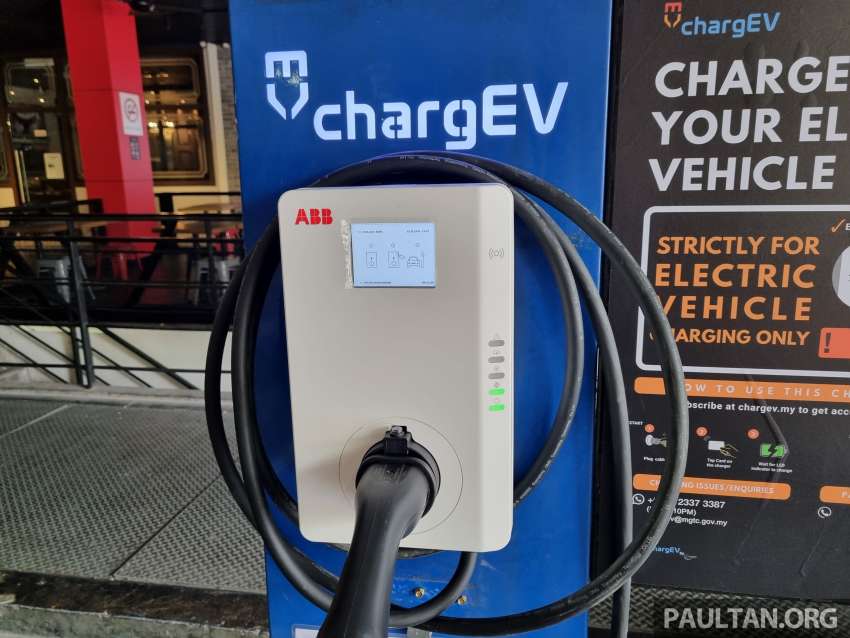 ChargEV replacing older EV chargers with new units Image #1376294