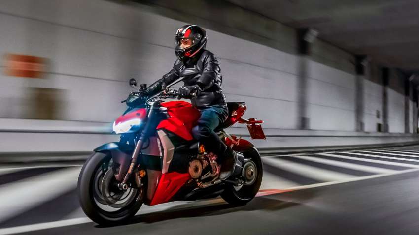 Ducati Streetfighter V2 diperkenal – 955 cc, 153 hp 1376776