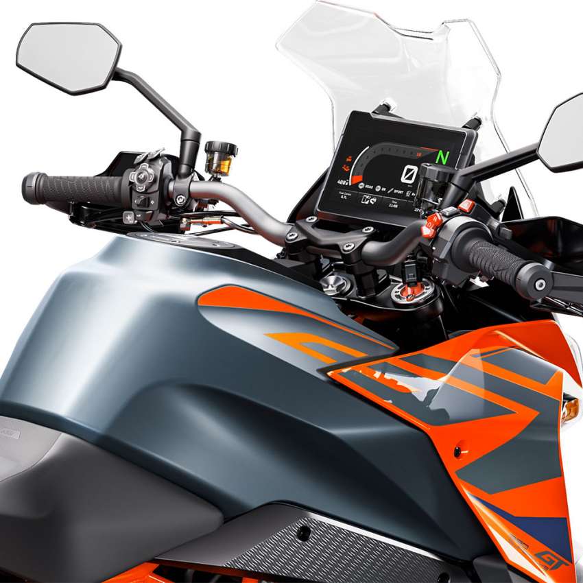 2022 KTM 1290 Super Duke GT – Sport-tourer updated with seven-inch TFT display, turn-by-turn navigation 1385812