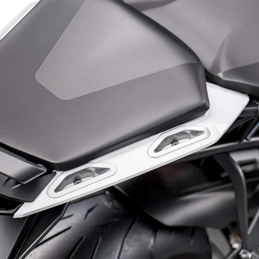 2022 KTM 1290 Super Duke GT – Sport-tourer updated with seven-inch TFT display, turn-by-turn navigation 1385814