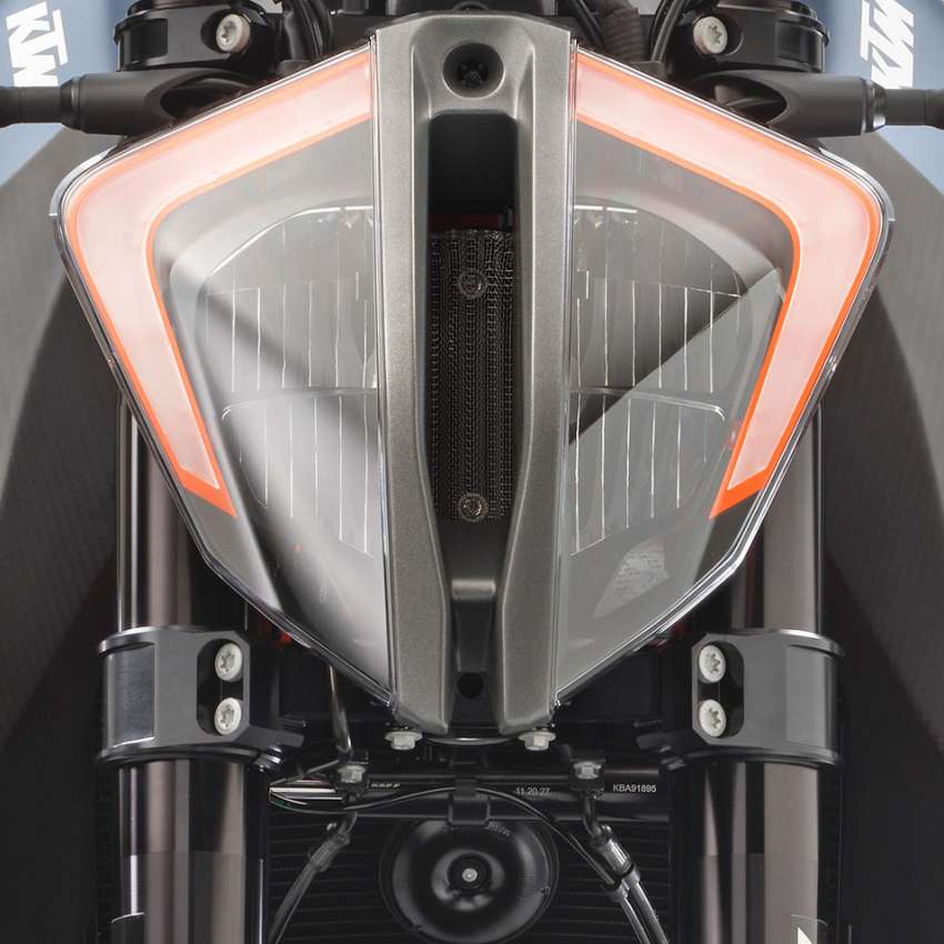 KTM 1290 Super Duke R EVO 2022 diperkenal – dapat suspensi WP-APEX semi aktif, kuasa 177 hp, 140 Nm 1379053