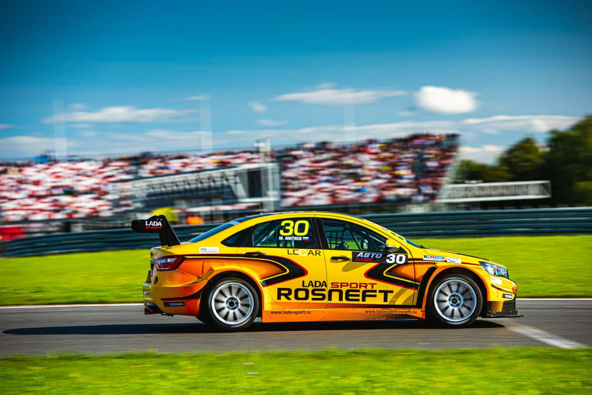 Lada vesta tcr
