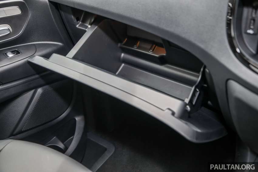 GALERI: Mercedes-Benz Vito Tourer <em>facelift</em> di M’sia – bermula RM342k, ditawar sehingga 10-tempat duduk 1384977