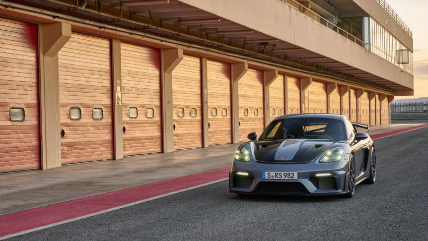 Porsche 718 Cayman GT4 RS didedahkan – 4.0L NA dari 911 GT3, 500 PS/450 Nm, 0-100km/h dalam 3.4s 1377826