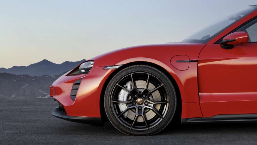 Porsche Taycan GTS debuts in Los Angeles – now with Sport Turismo wagon body; up to 504 km range WLTP 1377528