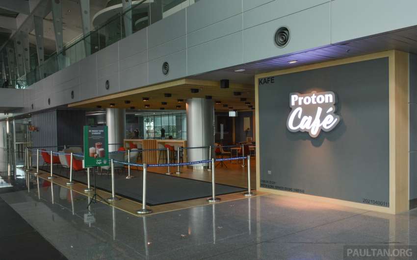 Proton’s opens Gallery of Inspiration at COE – new interactive space has old cars, VR, Starbucks cafe 1383737