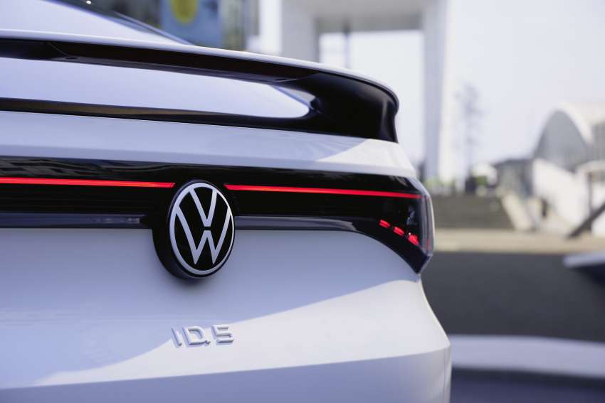 Volkswagen ID.5 revealed – electric coupé-style SUV gets hot GTX variant with AWD, 299 PS, 500 km range Image #1371817