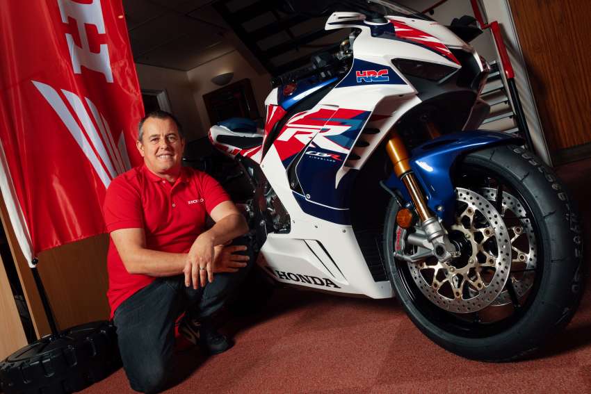 John McGuinness to race Honda CBR1000RR-R Fireblade SP at 2022 Isle of Man TT in Senior TT 1386856