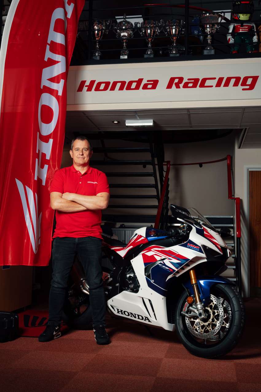 John McGuinness to race Honda CBR1000RR-R Fireblade SP at 2022 Isle of Man TT in Senior TT 1386854