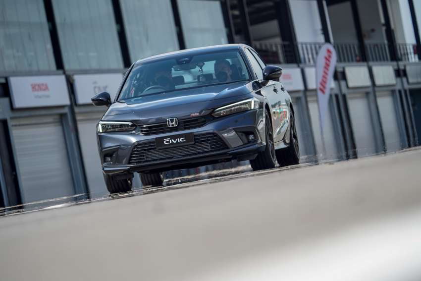 REVIEW: 2022 Honda Civic RS in Malaysia – first impressions of the new C-segment sedan benchmark Image #1391185