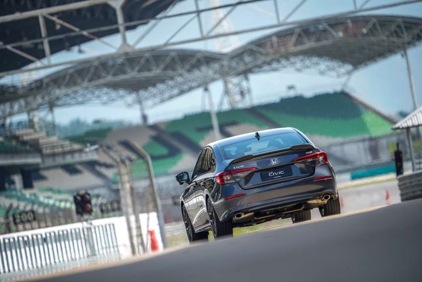 REVIEW: 2022 Honda Civic RS in Malaysia – first impressions of the new C-segment sedan benchmark Image #1391192