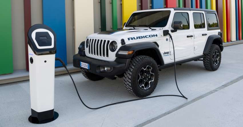 2022 Jeep Wrangler 4xe in Europe – PHEV only, petrol variants dropped; updated ADAS and equipment 1388566