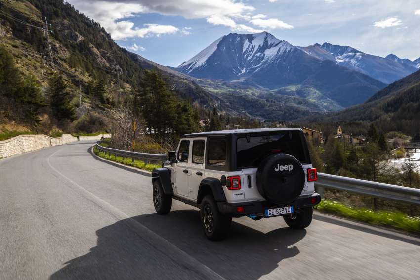 2022 Jeep Wrangler 4xe in Europe – PHEV only, petrol variants dropped; updated ADAS and equipment 1388611