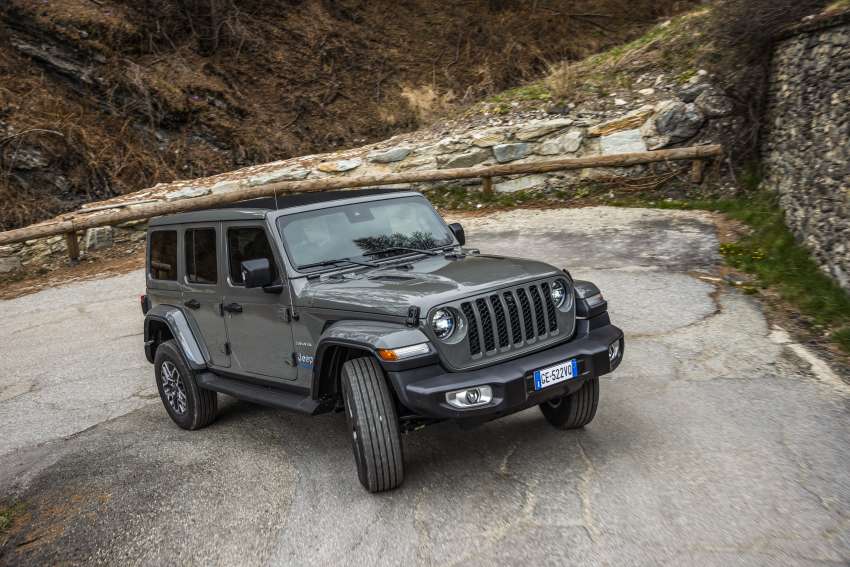 2022 Jeep Wrangler 4xe in Europe – PHEV only, petrol variants dropped; updated ADAS and equipment 1388652