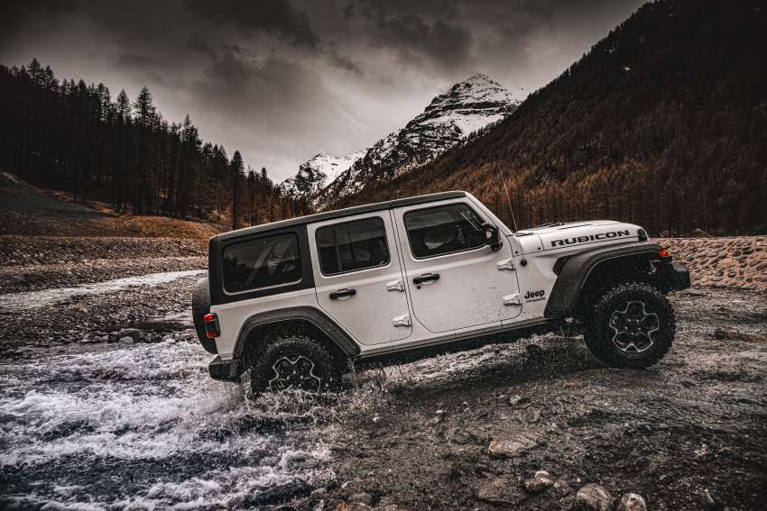 2022 Jeep Wrangler 4xe in Europe – PHEV only, petrol variants dropped; updated ADAS and equipment 1388663