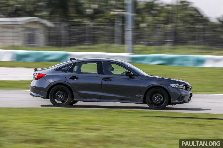 REVIEW: 2022 Honda Civic RS in Malaysia – first impressions of the new C-segment sedan benchmark Image #1391113