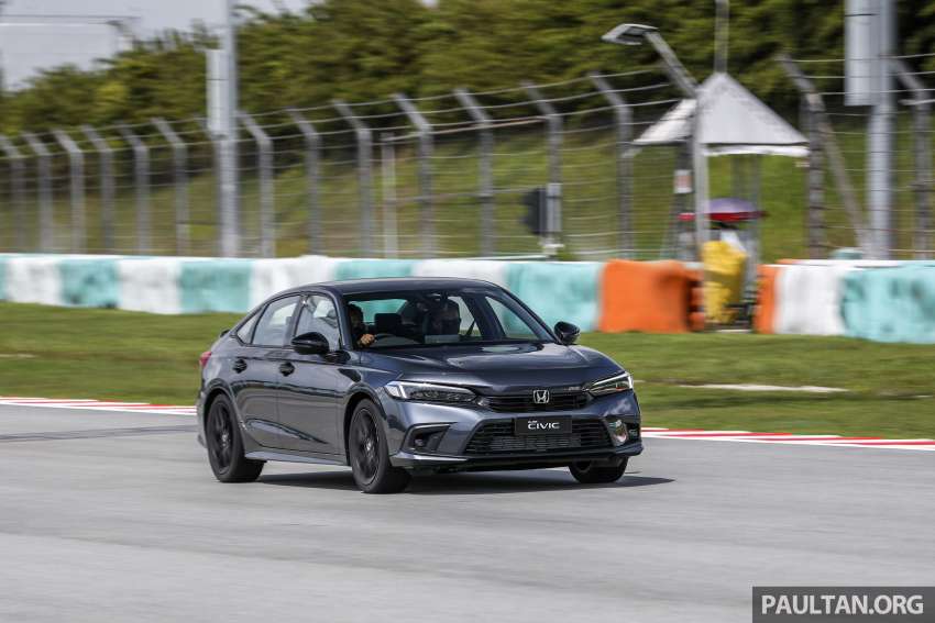 REVIEW: 2022 Honda Civic RS in Malaysia – first impressions of the new C-segment sedan benchmark Image #1391117