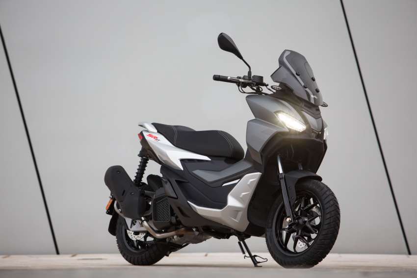 EICMA 2021: Aprilia SR GT – Urban adventure scooters in 125 cc, 200 cc versions; connectivity for calls, music 1386278