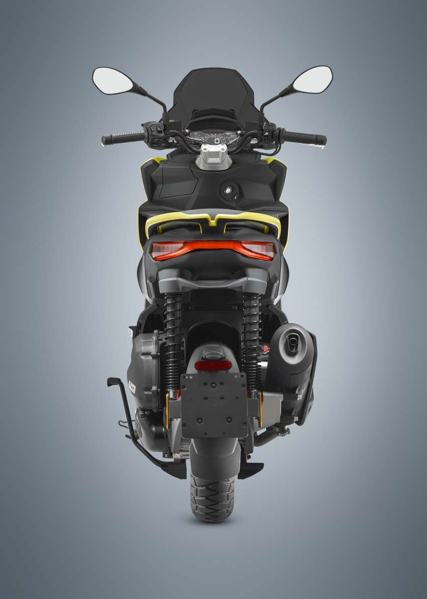 EICMA 2021: Aprilia SR GT – Urban adventure scooters in 125 cc, 200 cc versions; connectivity for calls, music 1386303