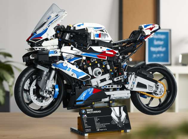 2021 BMW Motorrad M1000RR, 1:5 scale Lego, RM953