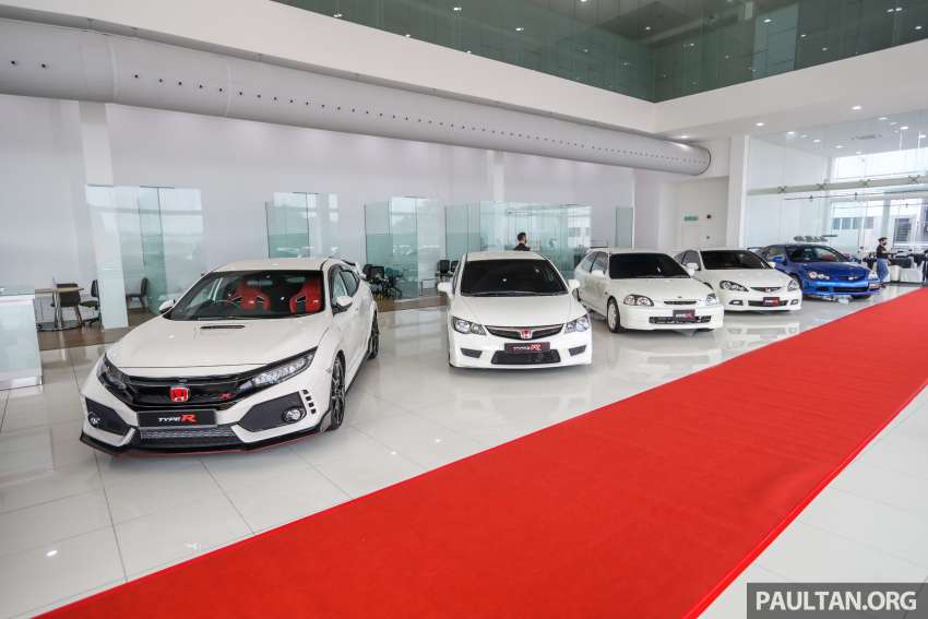 Honda Type R Exhibition at Ban Lee Heng Motor in Melaka – from the EK9 to the FK8; owners take part too 1395203