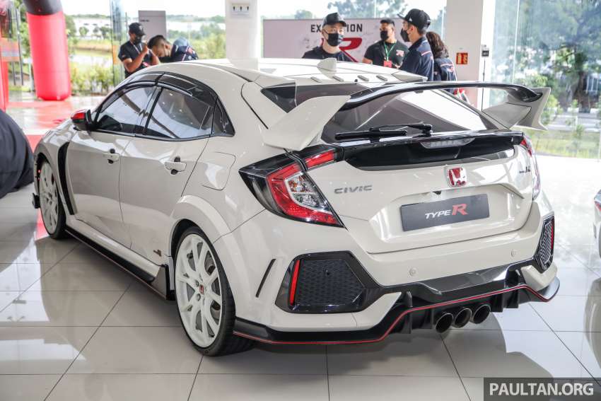 Honda Type R Exhibition at Ban Lee Heng Motor in Melaka – from the EK9 to the FK8; owners take part too 1395115