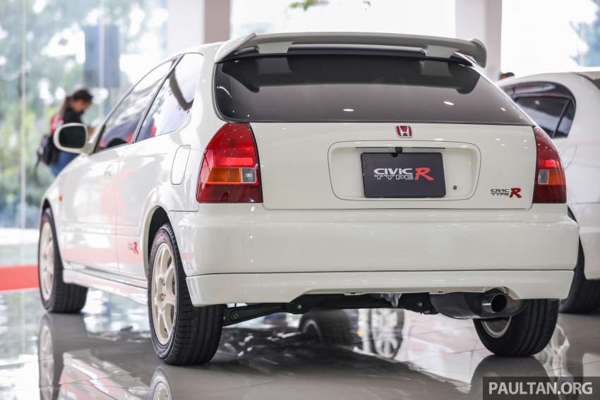 Honda Type R Exhibition at Ban Lee Heng Motor in Melaka – from the EK9 to the FK8; owners take part too 1395152