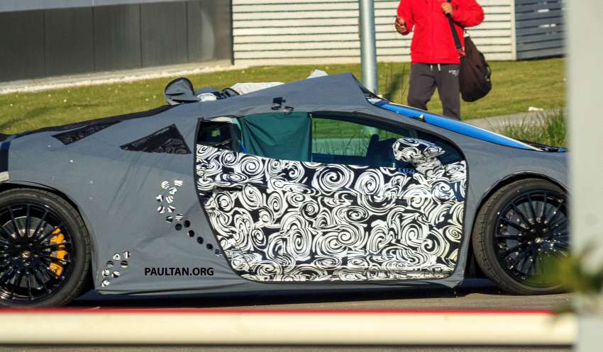 SPIED: Lamborghini Aventador successor goes hybrid 1395306