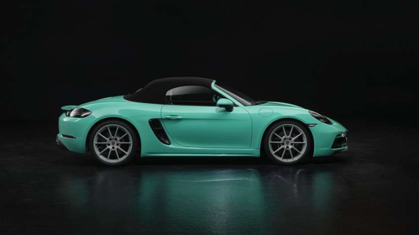 Porsche Paint to Sample – hundreds of new, classic & custom paint colours now available; 3-month lead time 1390881